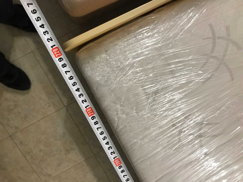 Единично легло с чекмеджета и ракла