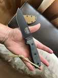 Продавам esee 4
