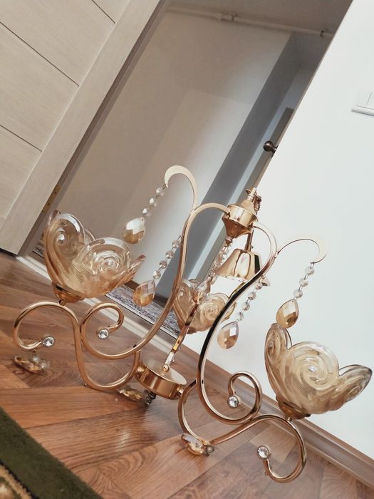 Люстра сатылады жаңа арзан бағаға беріп жіберемін