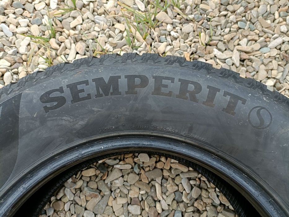 215 70 R16 Semperit DOT22