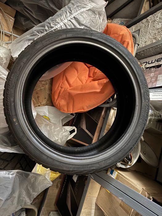 Зимни гуми 245/40/20