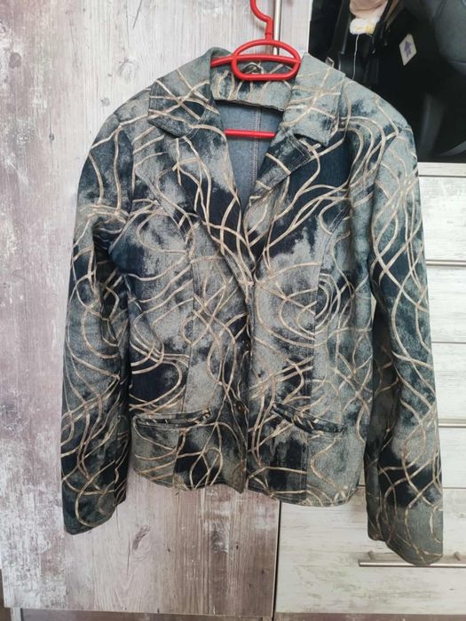 Сако с различен принт