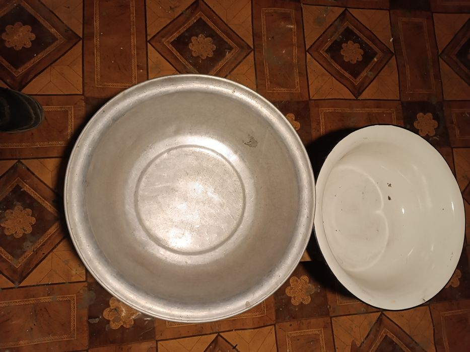 Продам тазы gghhj