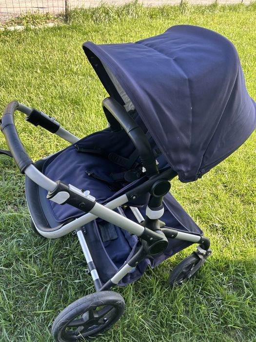 Vand carucior bugaboo fox cu toate accesoriile