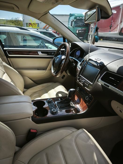 VW Toareg 7P 2013 automat