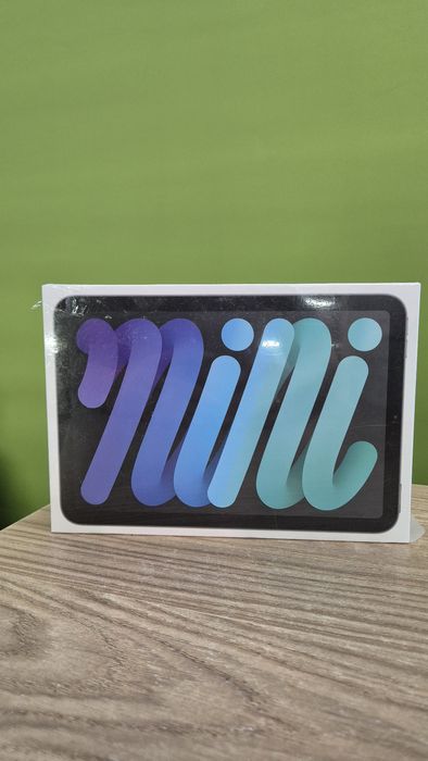 iPad Mini 6th gen 64gb wifi Space Gray