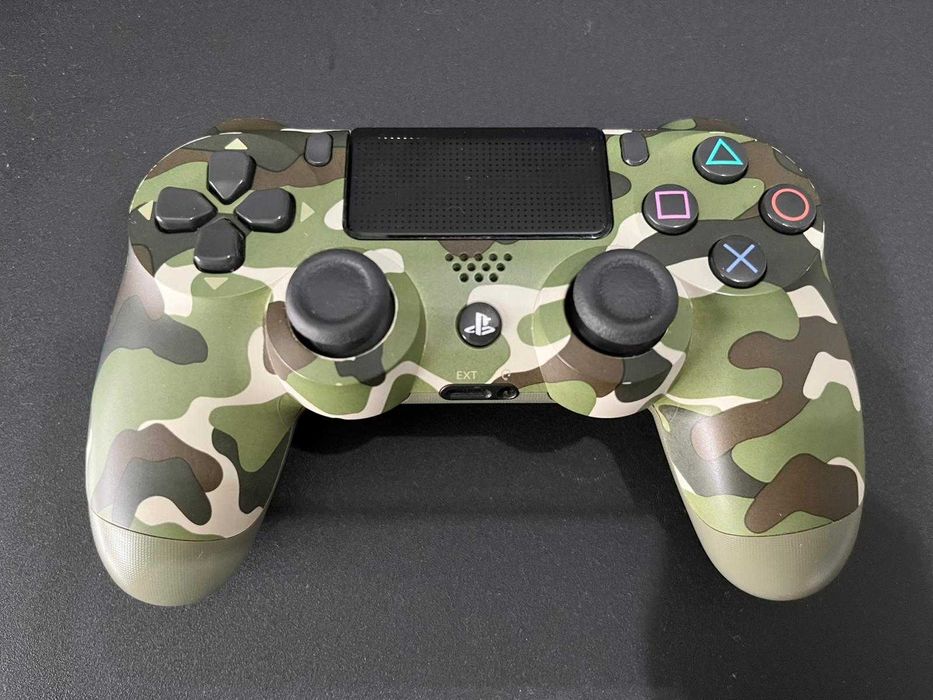 PS4 Slim 500 Gb -- 2 Controllere -- 4 jocuri