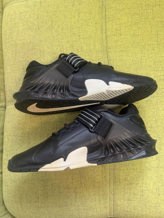 Маратонки за фитнес и спорт Nike