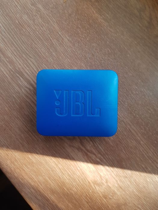Колонка jbl в отличном состоянии