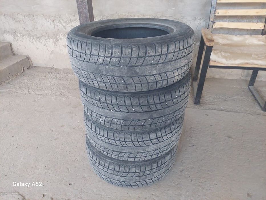 Зимние шины  б/у
