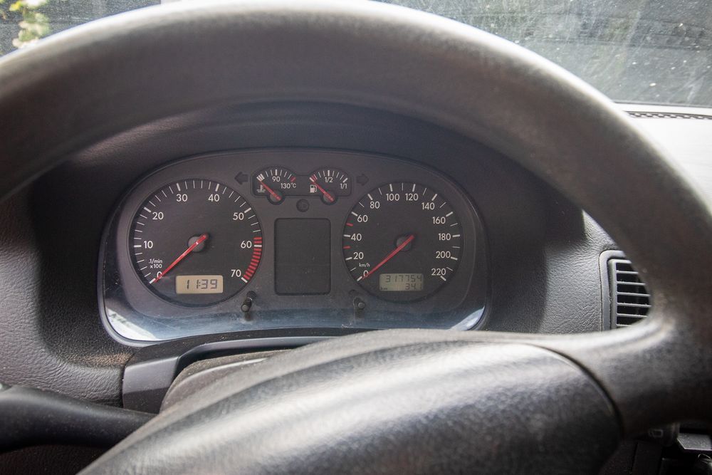 Volkswagen Golf 4 - An 2001 1.4 benzina
