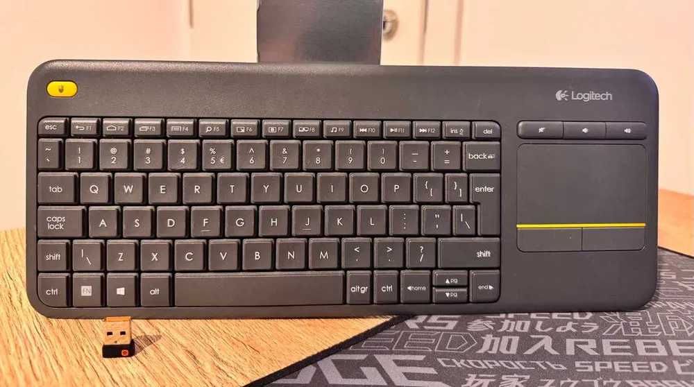 Tastatura Logitech K400 Plus wireless touchpad (US International)