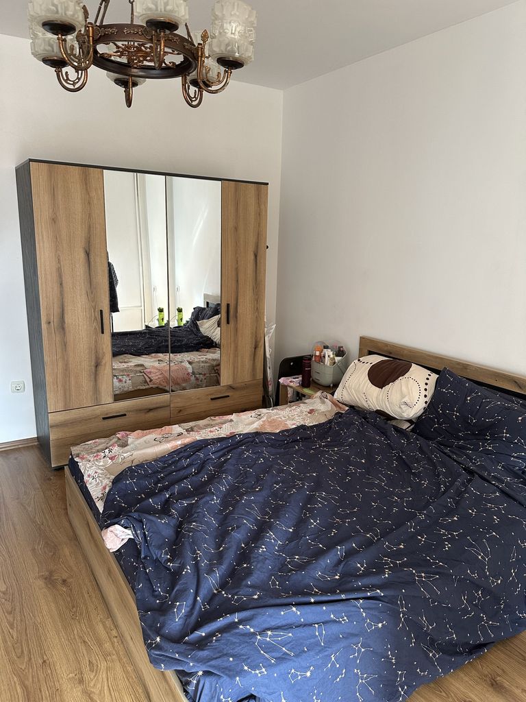 Дава се под наем Тристаен апартамент в Плевен, Сторгозия - 95 кв.м за 244.8 € - Снимка #1