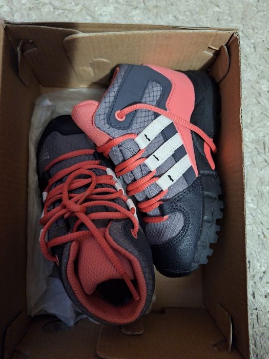 Маратонки 23 номер adidas