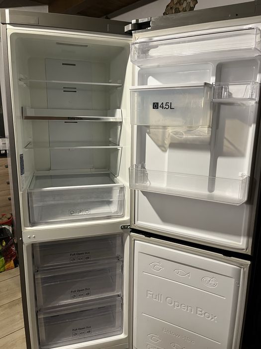 Vând frigider Samsung