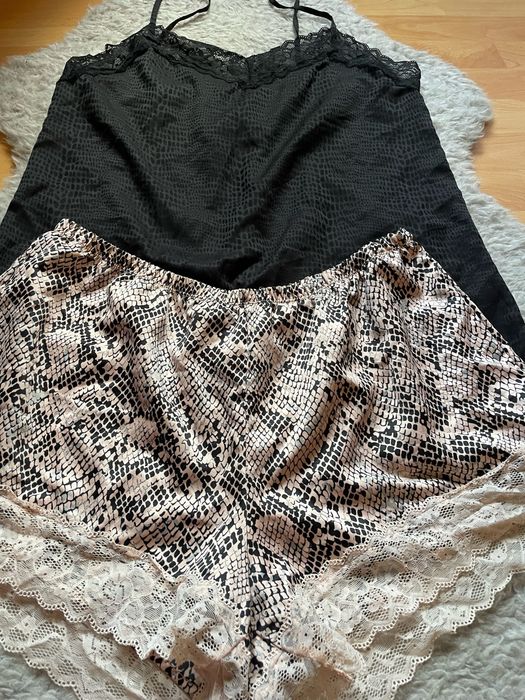 Pijamale sort cu bluza bretele reglabile