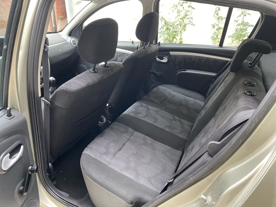 Dacia Sandero Laureat 1.4 MPI 83.000 KM