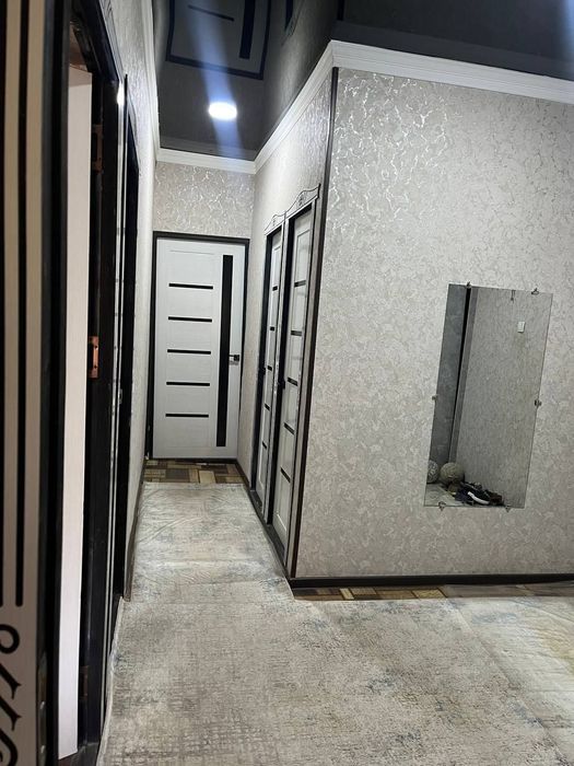 Чирчик шахар 
8-микрораён 
#3-хона 2-этаж 
Квартира сирочни сотилад