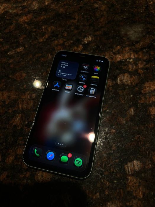 Iphone 11 64gb Перфектен