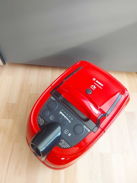 Перяща прахосмукачка BOSCH ProAnimal BWD421PET