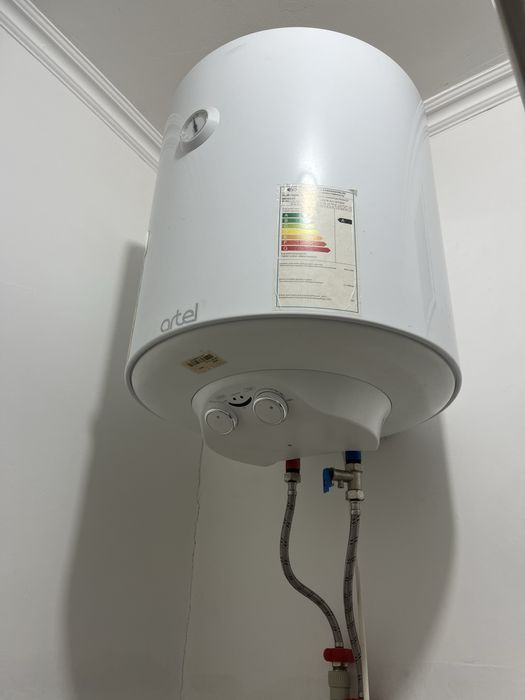 Аристон водогреватель очень хорошим состоянием