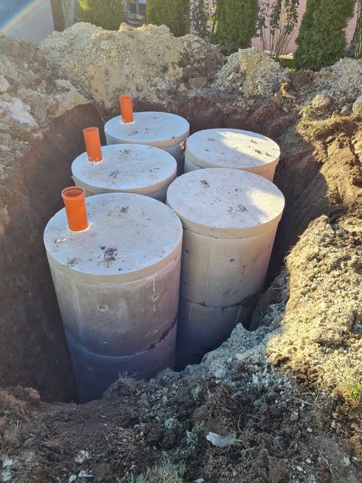 Бетонни пръстени, изграждане на септични ями , герани, шахти и ВиК.