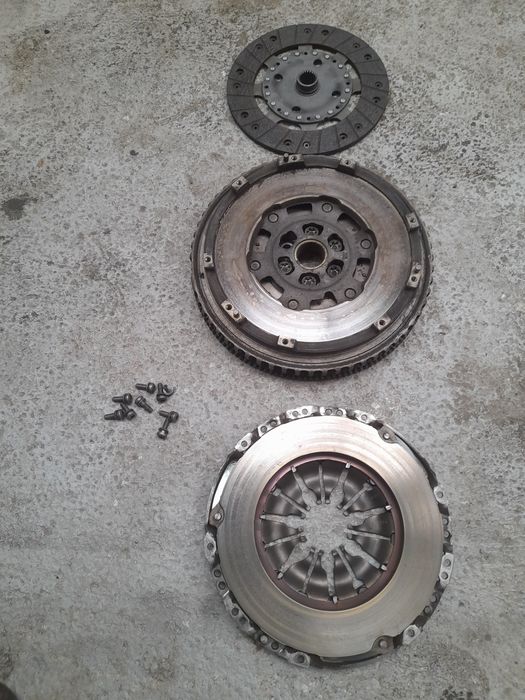 Kit Ambreiaj Volanta Disc Placa Renault Megane 3 Scenic 3 Clio 1.4 TCE