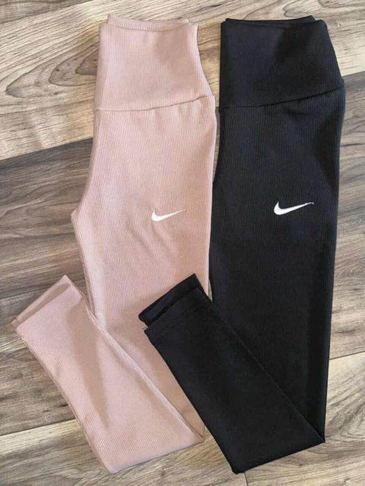 Pantaloni damă diferite modele