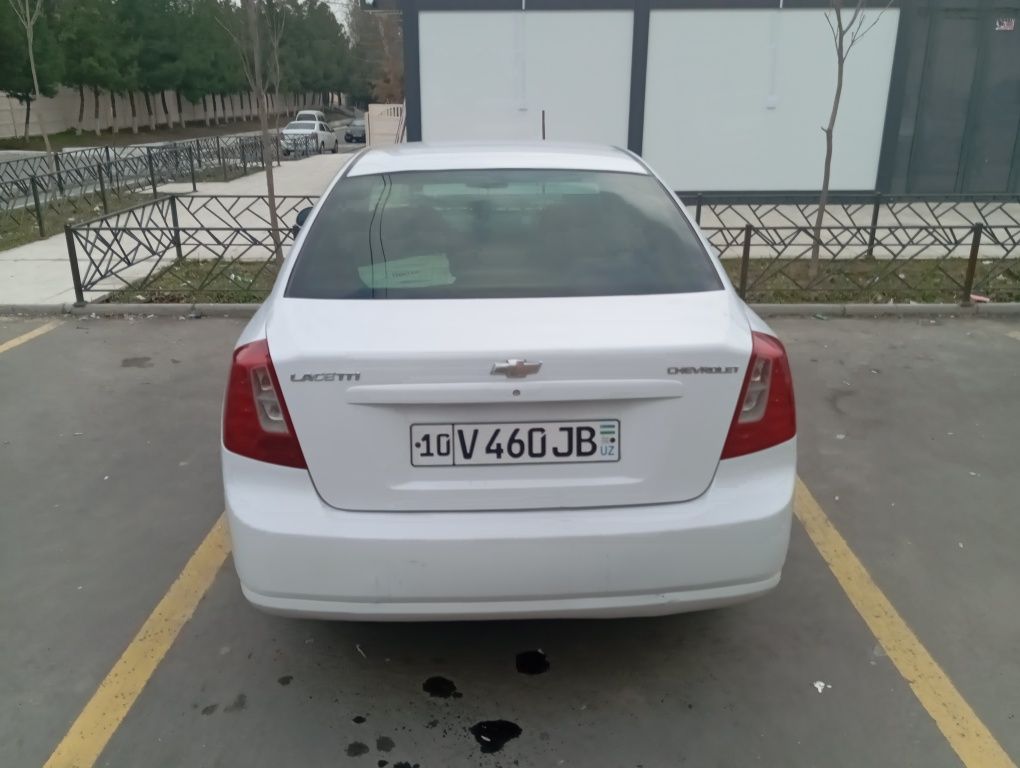 Срочно ласетти сотилади