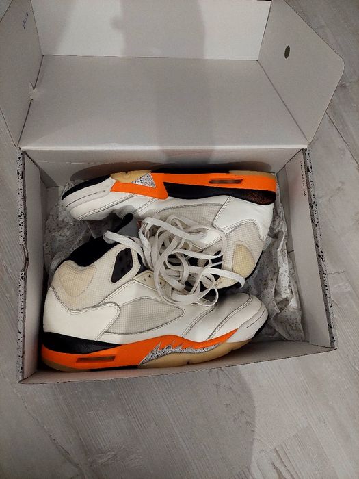 Jordan 5 Retro orange blaze