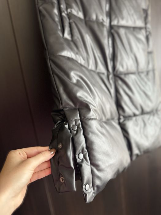 Vesta lunga de piele