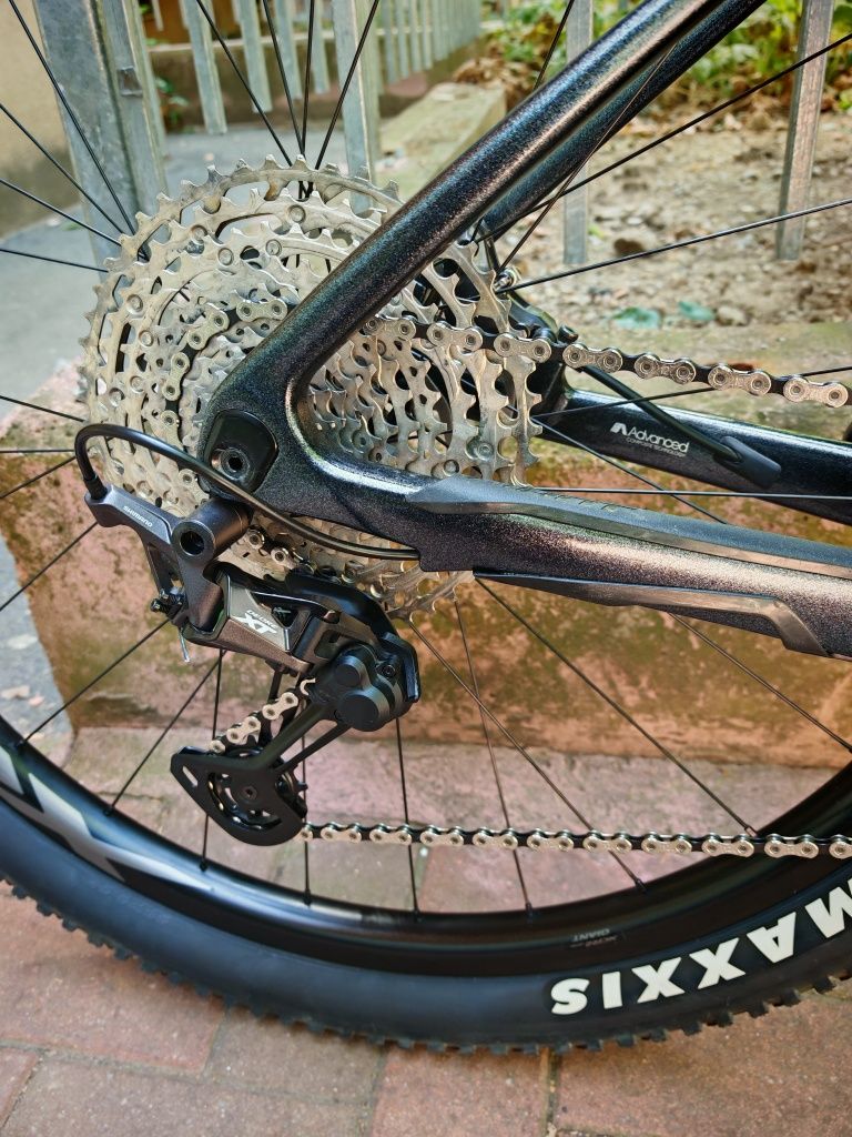 Bicicleta mtb 29 Giant Xtc Advanced carbon size L full XT Fox 32 noua