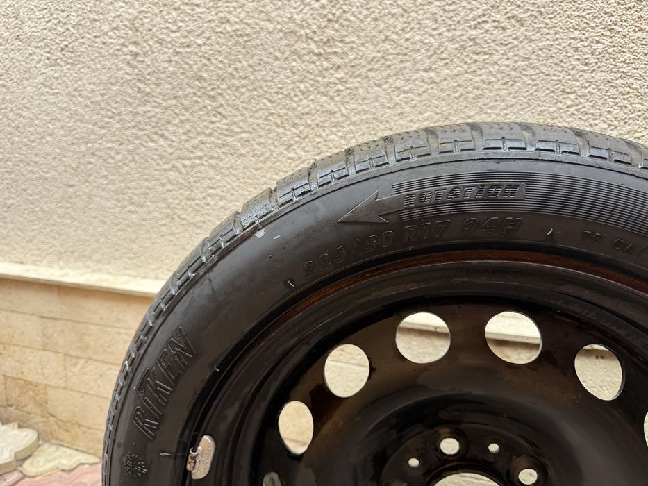 Jante tablă BMW X1 R17 cu capace + cauciucuri 225/50 R17