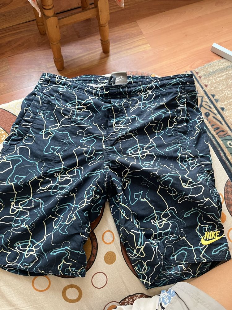 Pantaloni nike 60 lei