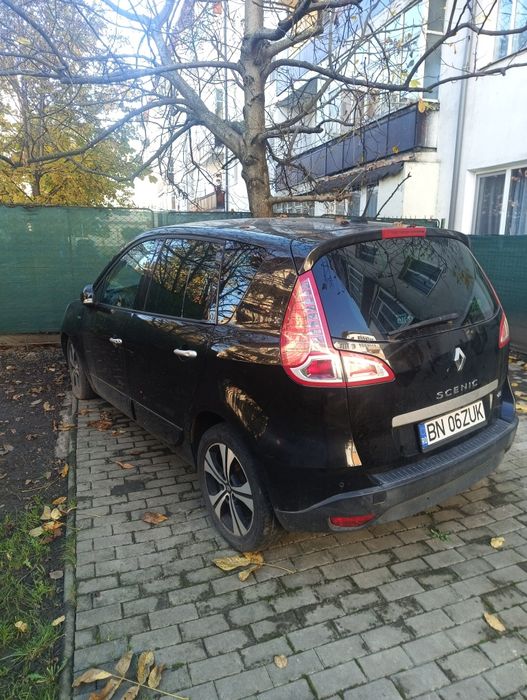 Dezmembrez RENAULT SCENIC 3 1.9DCI NEGRU an 2011 Model BOSE