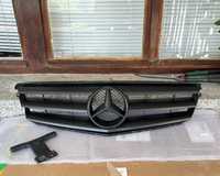 Черна Решетка комплект със емблема за Mercedes W204