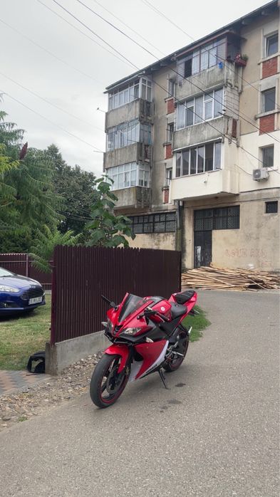 Vând yamaha yzf r125