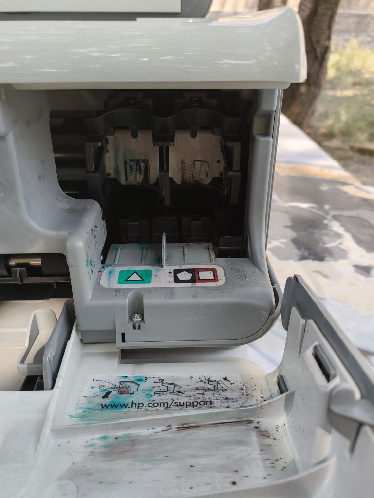 Принтер HP PSC 1513 All in One струйный цветной