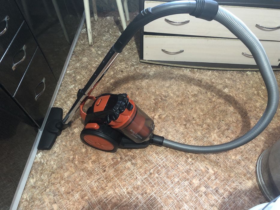 Продам пылесос!!!