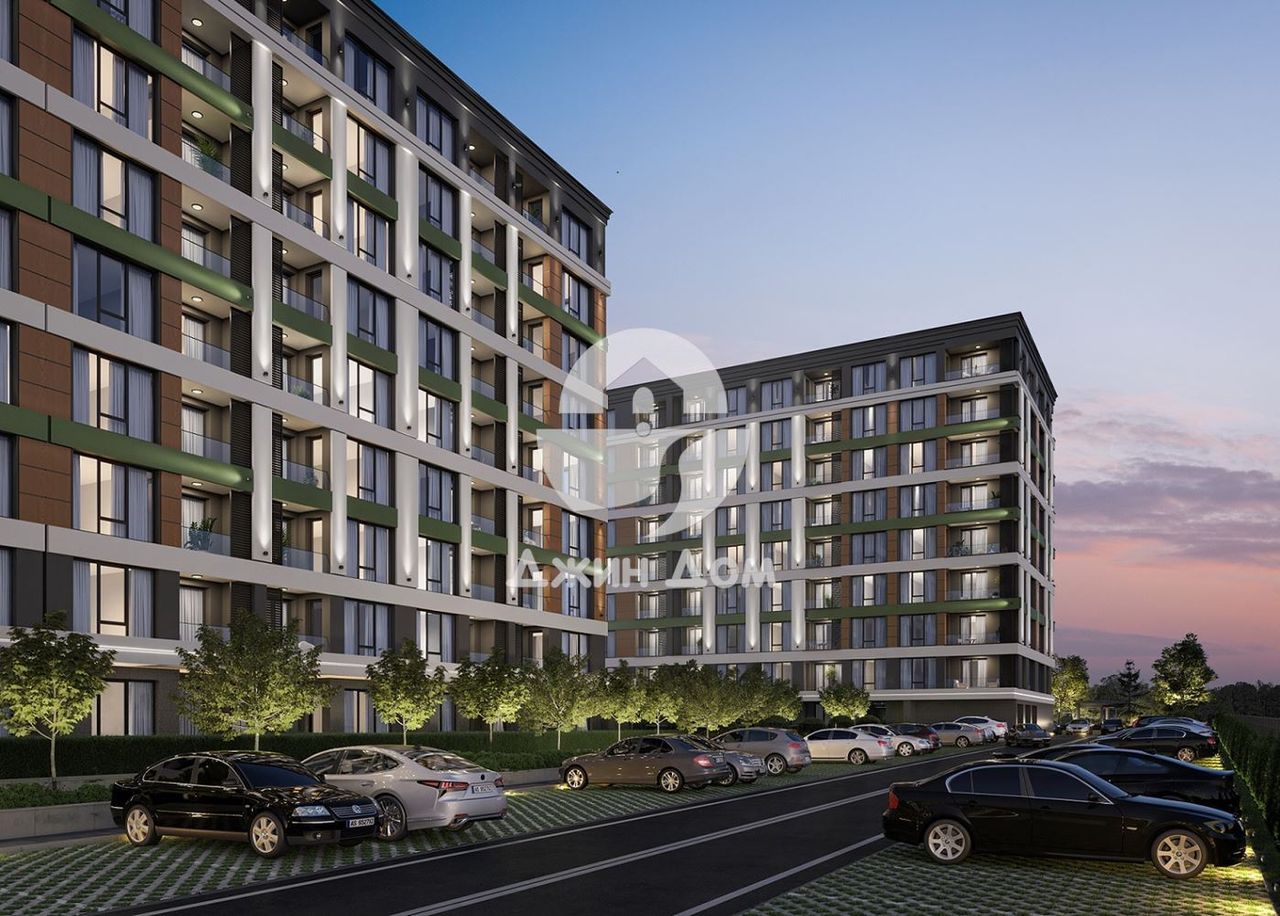 Продава се Тристаен апартамент в Бургас, Изгрев - 116 кв.м за 1285 €/кв.м - Снимка #2