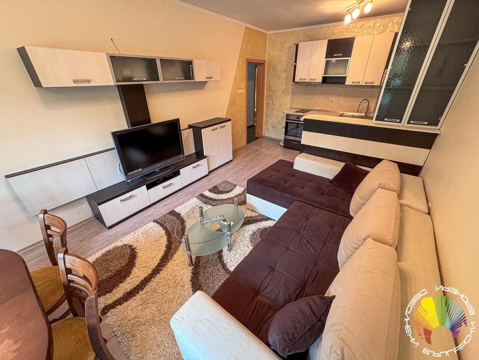 Продава се Тристаен апартамент в Бургас, Лазур - 83 кв.м за 2398 €/кв.м - Снимка #2