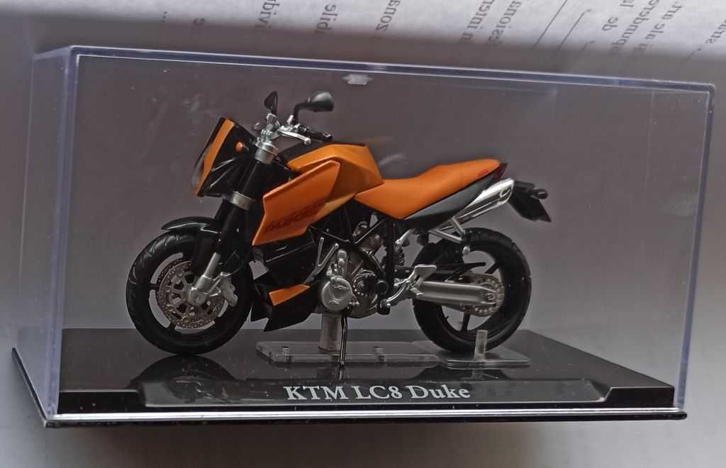 Macheta motocicleta KTM LC8 Duke - Atlas 1/24