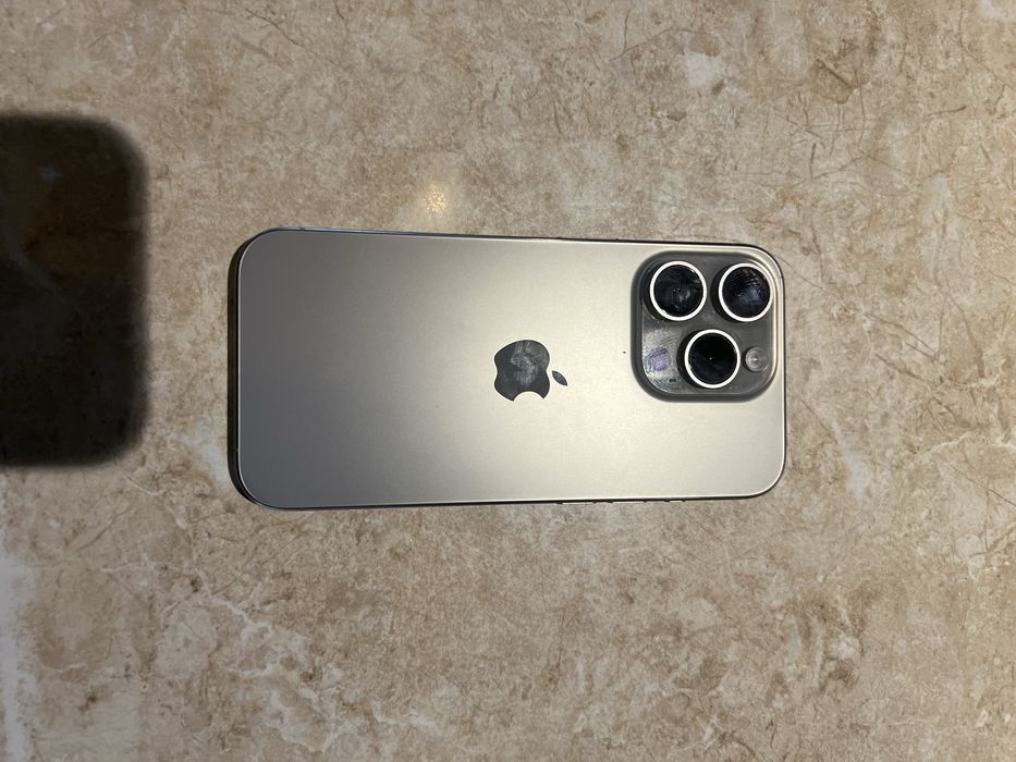 iPhone 15 pro 256 GB