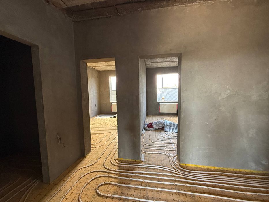 Продам участок в кибрае 2 сотки. Дом 300кв.м