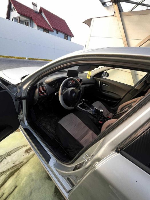 Vând BMW e87 116i