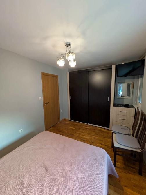 Дава се под наем Тристаен апартамент в Пловдив, Младежки Хълм - 70 кв.м за 450 € - Снимка #5