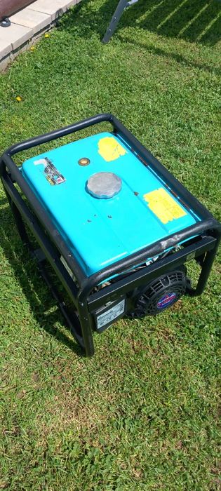 Generator curent 2,5 kw pe benzină
