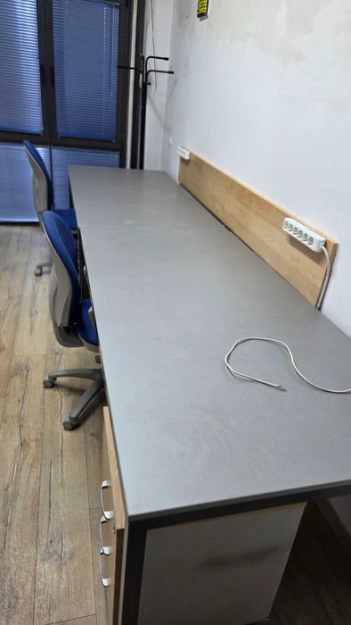 Офис Бюро, Работен стол, Посетителски стол и контейнер