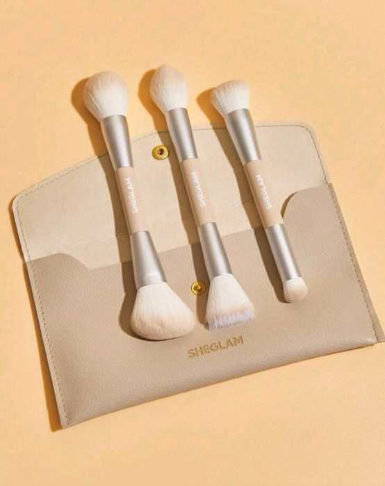 SHEGLAM двустранни четки за грим.

Четка за фондьотен

Четка за коре