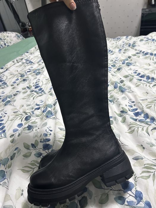 Дълги ботуши.